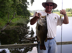 Dave Carsile with 10 lb 2 oz bass from Lake Roy